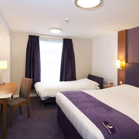 Premier Inn คิดเดอร์มินสเตอร์ ภายนอก รูปภาพ