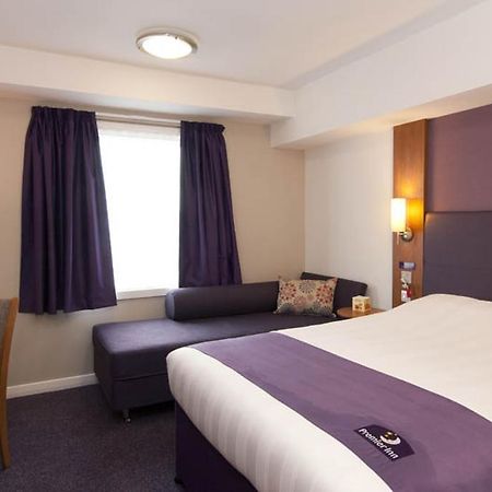 Premier Inn คิดเดอร์มินสเตอร์ ภายนอก รูปภาพ