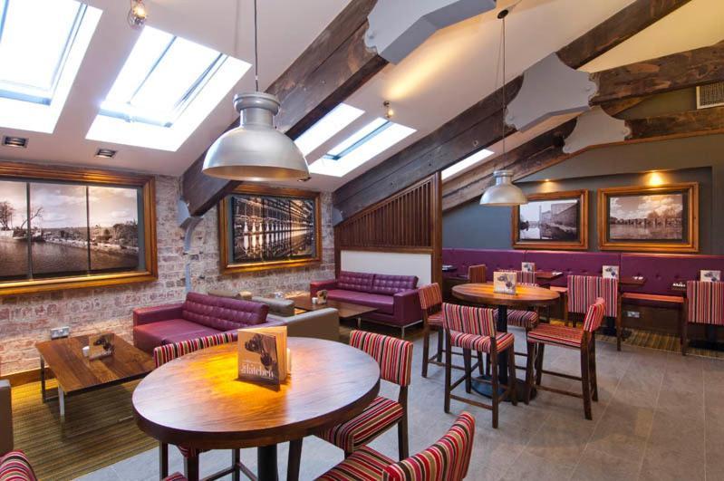 Premier Inn คิดเดอร์มินสเตอร์ ภายนอก รูปภาพ