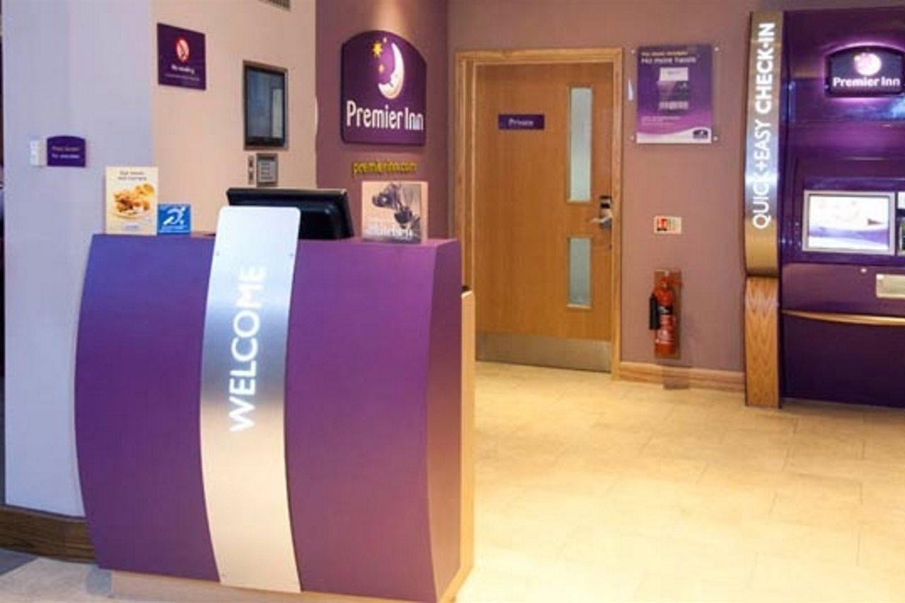 Premier Inn คิดเดอร์มินสเตอร์ ภายนอก รูปภาพ