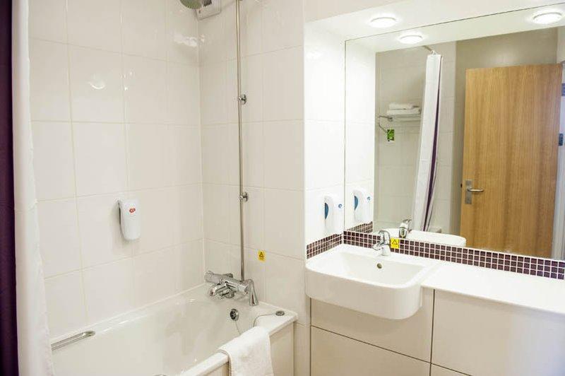 Premier Inn คิดเดอร์มินสเตอร์ ภายนอก รูปภาพ